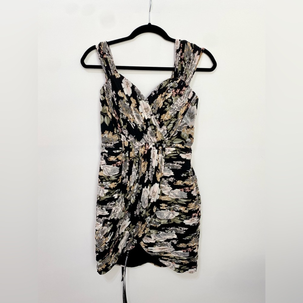 NWT Lavish Alice Black Rose Bardot Pleated Dress